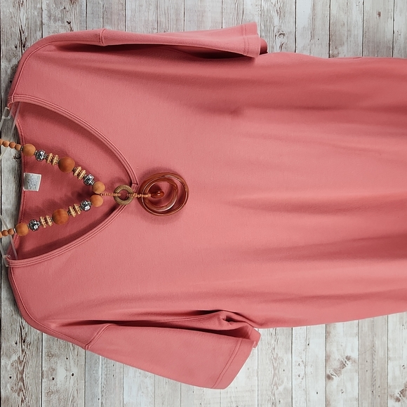 Lands' End Tops - Land's End, Women's Coral Tunic top, v-neck, short Sleeves, Sz 14-16